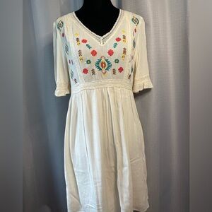 Xhilaration size S Embroidered Cream Dress boho traditional cottage Midwest EUC